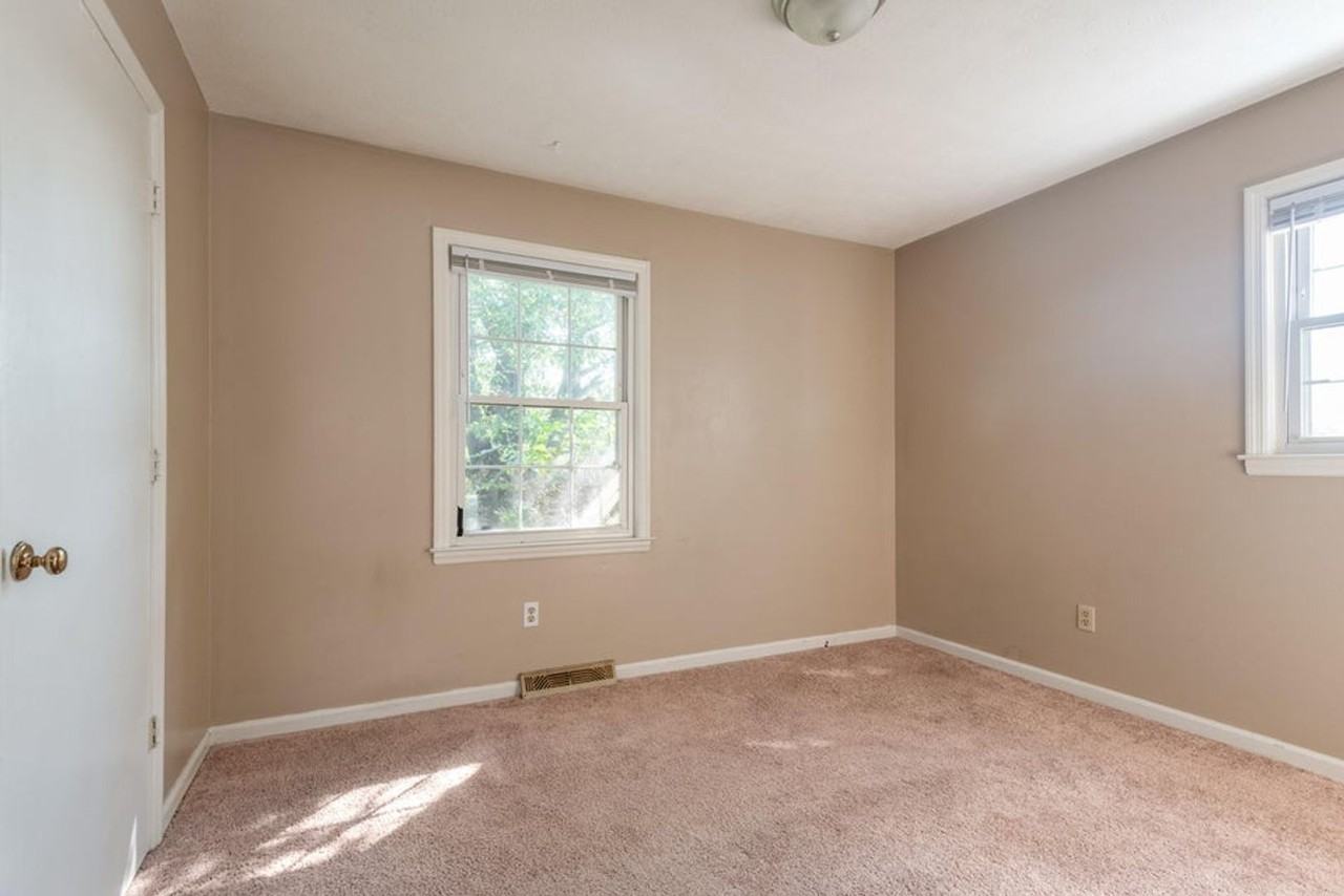 848 Kingsway Dr - Photo 5 of 12