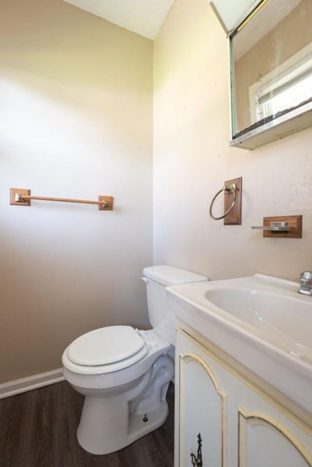 848 Kingsway Dr - Photo 6 of 12