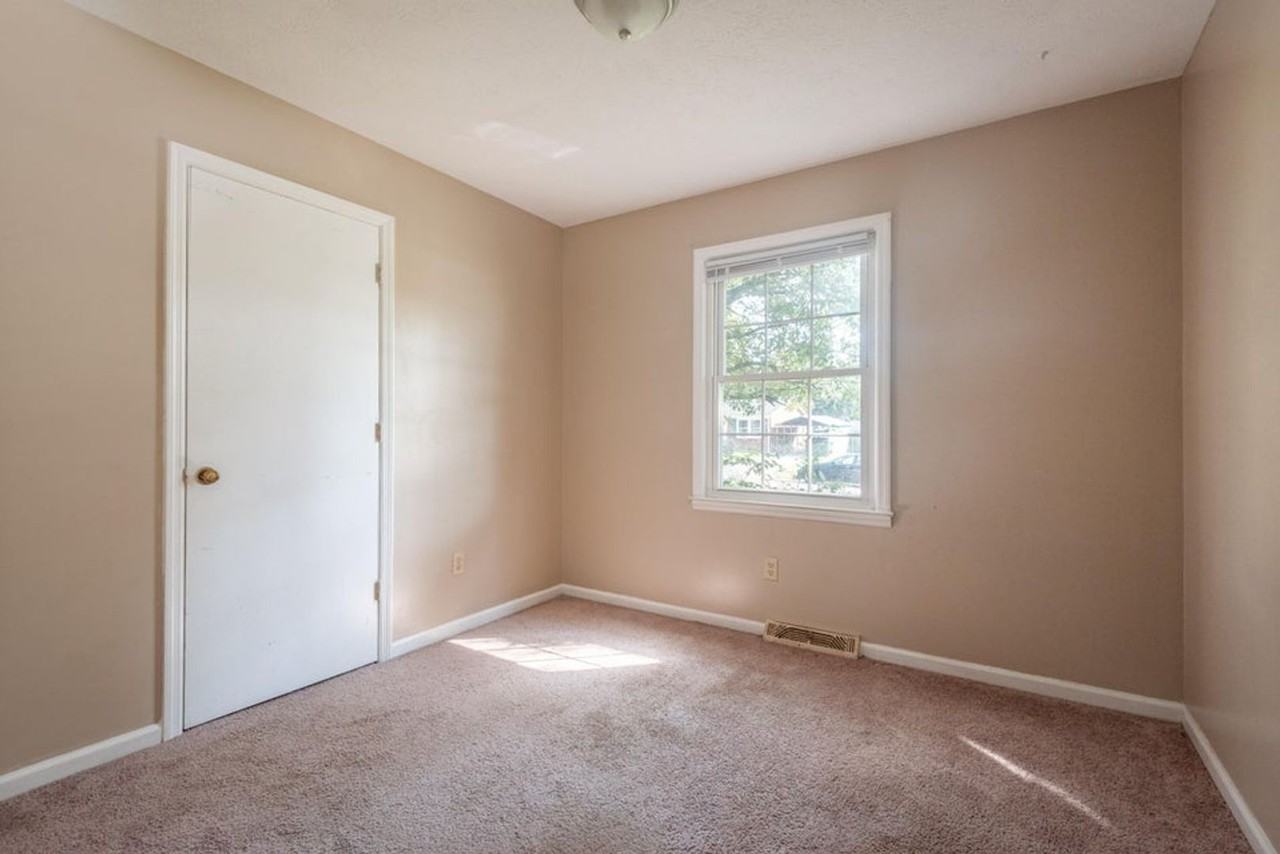 848 Kingsway Dr - Photo 7 of 12