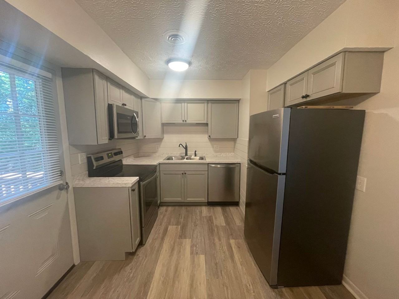 245 Dunlap Rd #4 - Photo 4 of 9