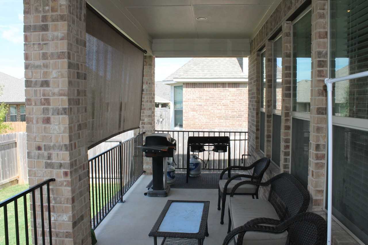 2821 Coral Valley Dr - Photo 3 of 28
