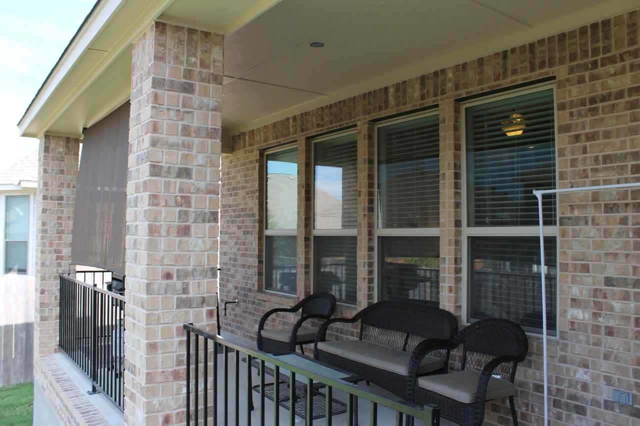 2821 Coral Valley Dr - Photo 5 of 28