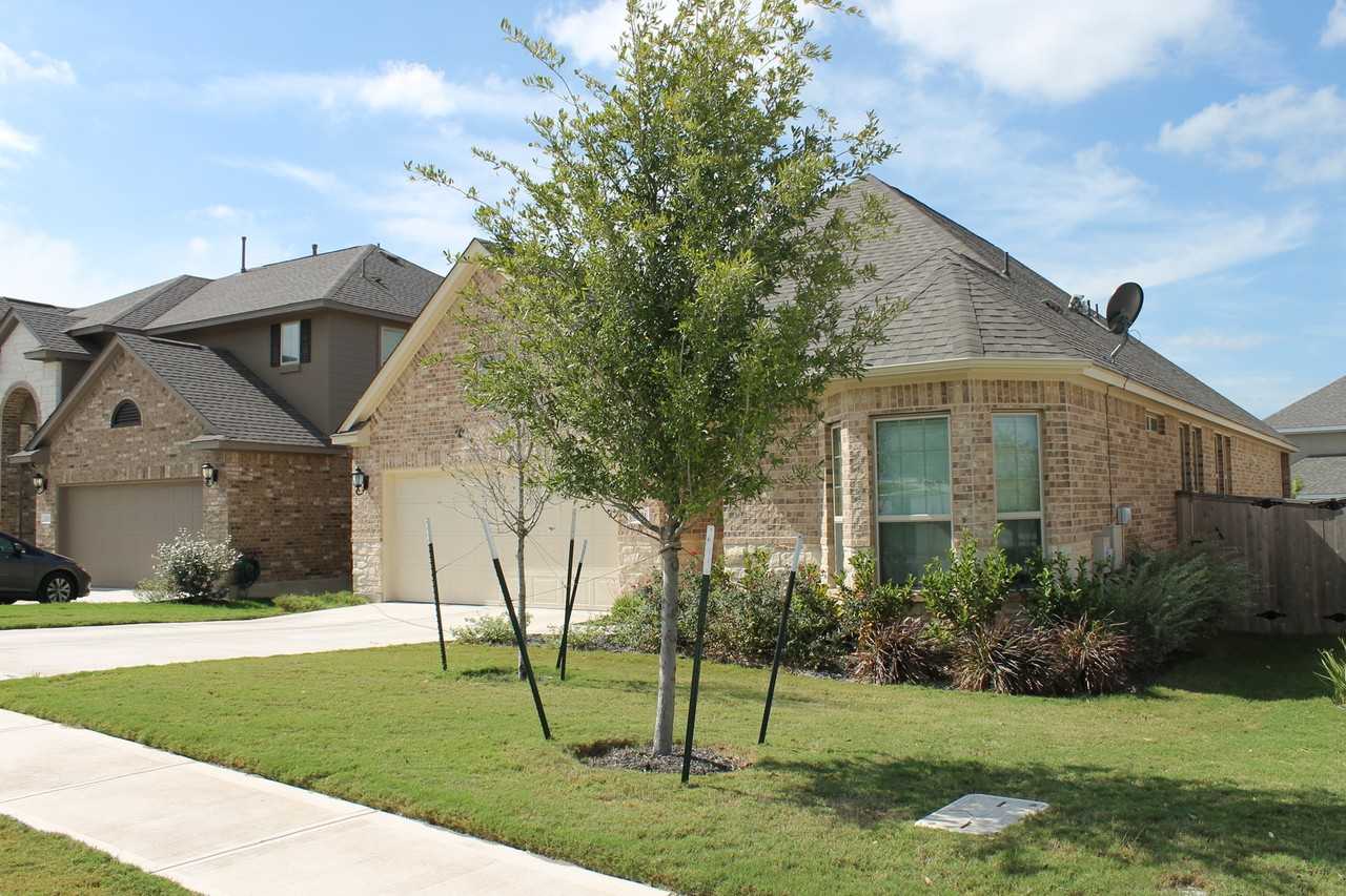 2821 Coral Valley Dr - Photo 6 of 28