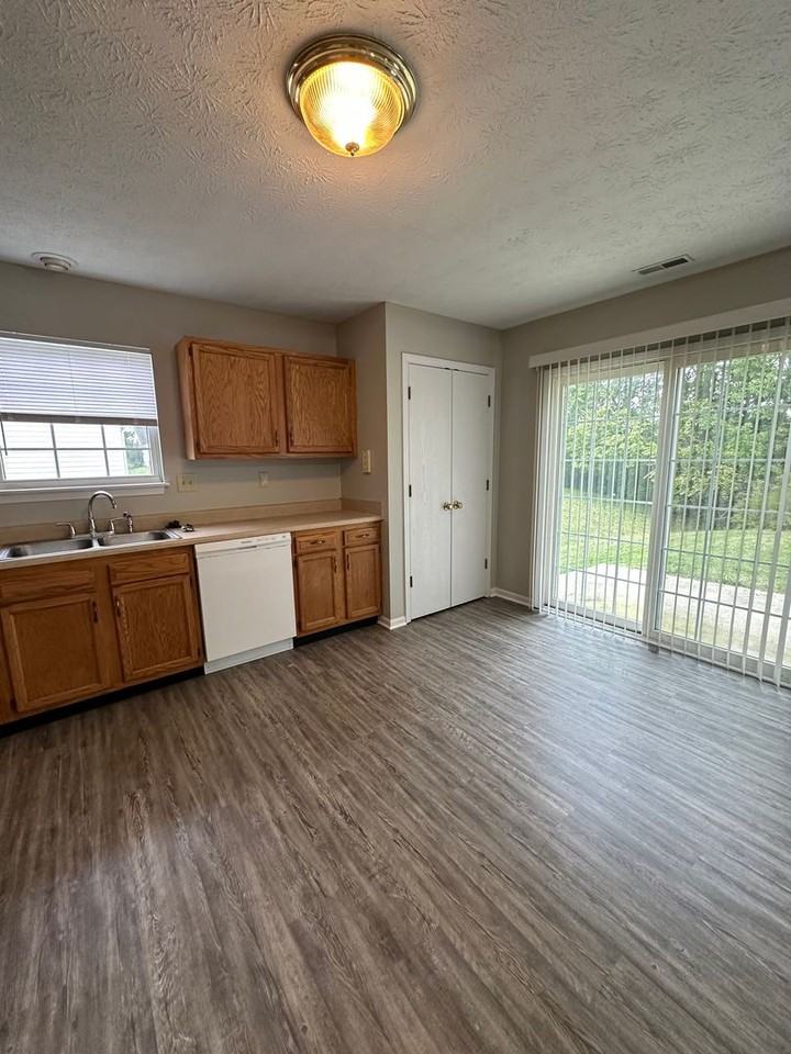 1936 Halyard Ct - Photo 3 of 17
