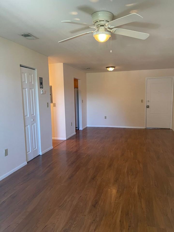 926 Lake Destiny Rd #G - Photo 5 of 27