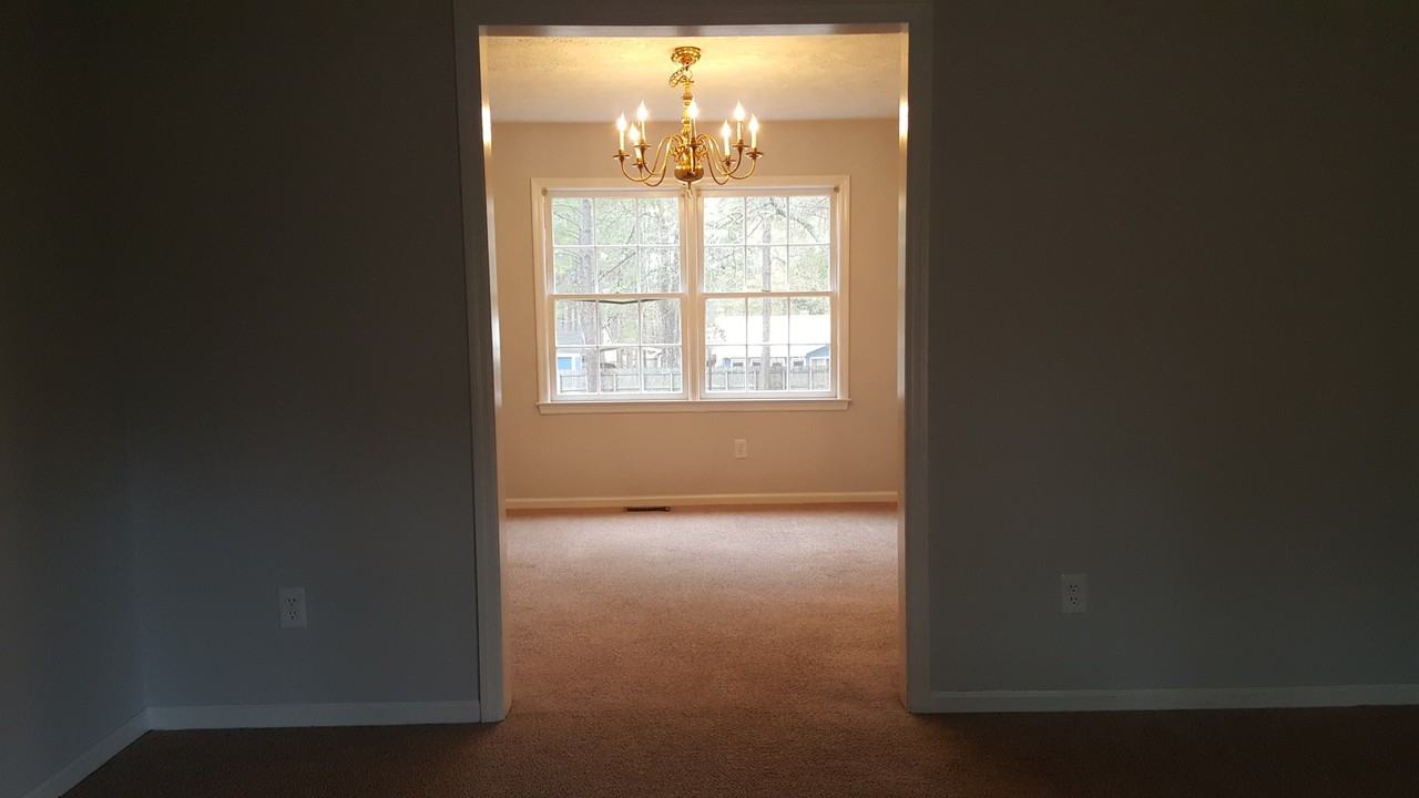 11500 Pinecroft St - Photo 6 of 25