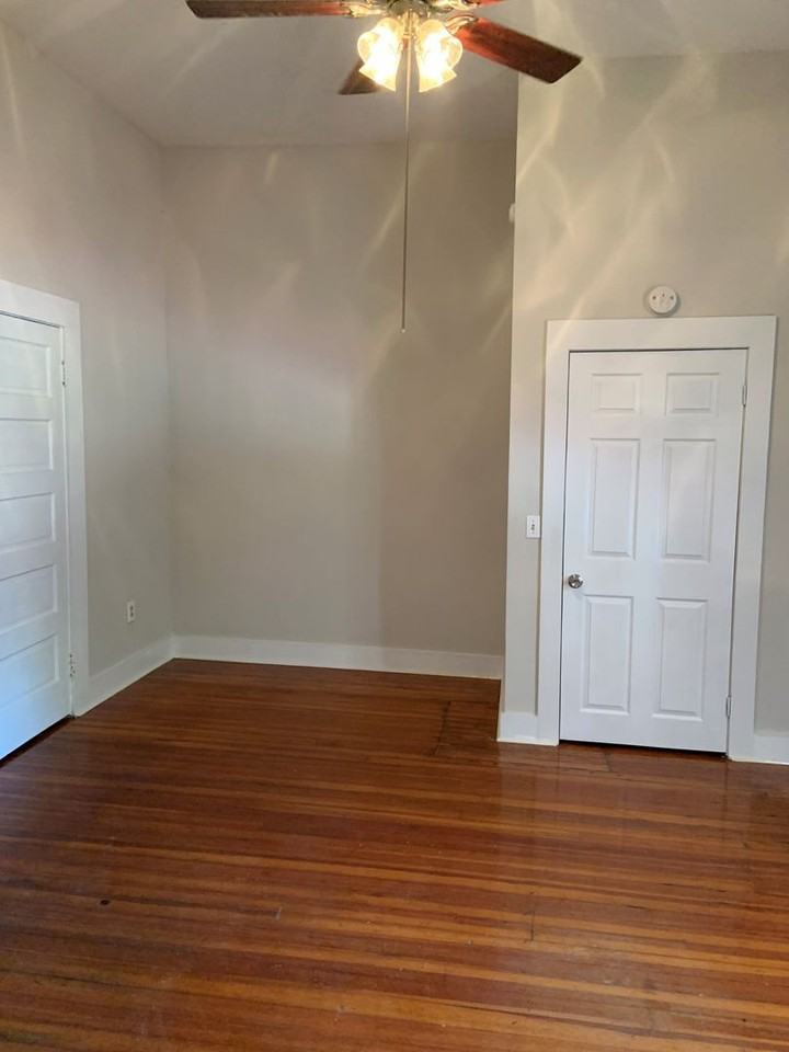 1021 Queen City Ave - Photo 4 of 13