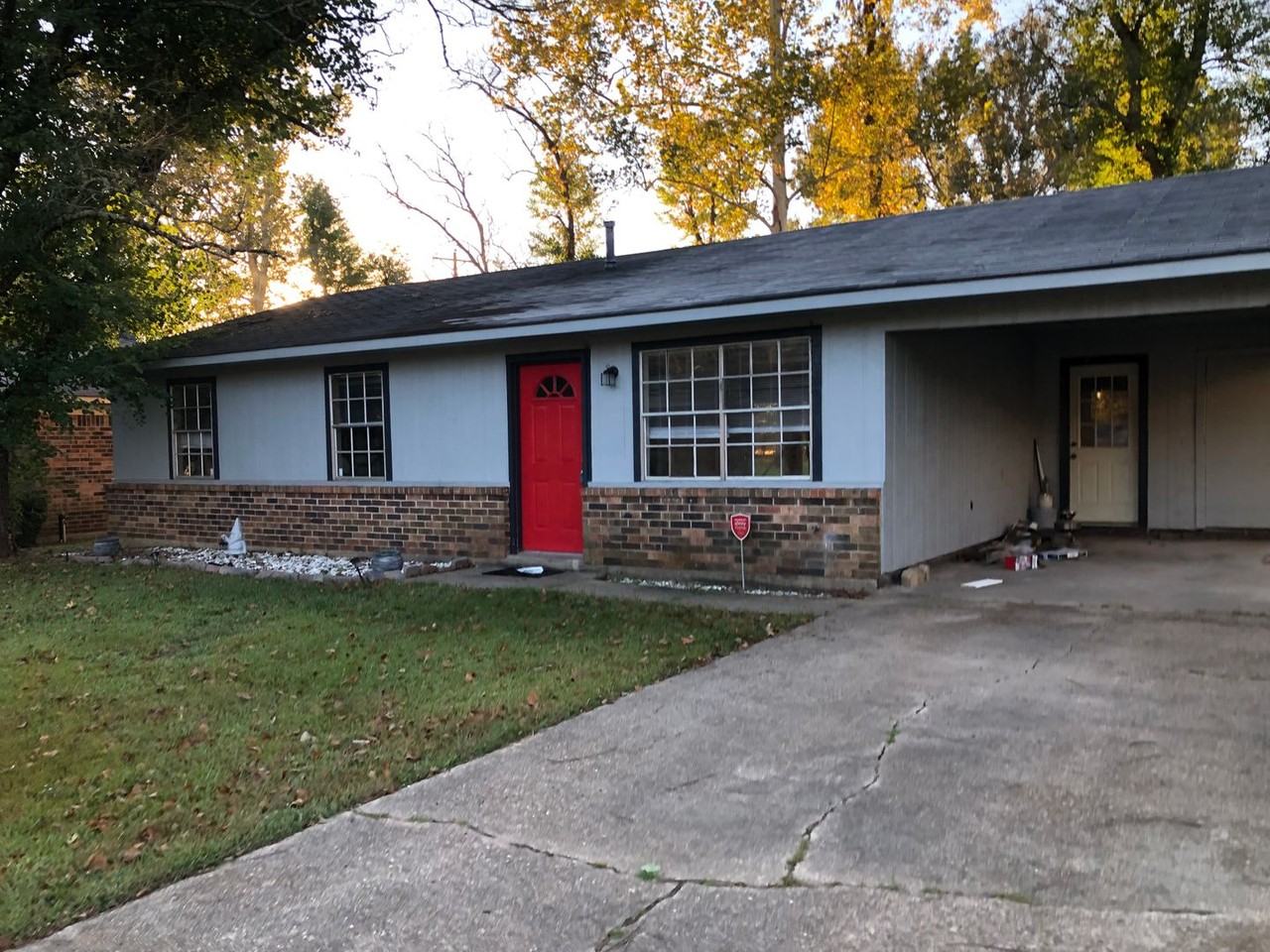 6545 Graham Ln - Photo 2 of 12