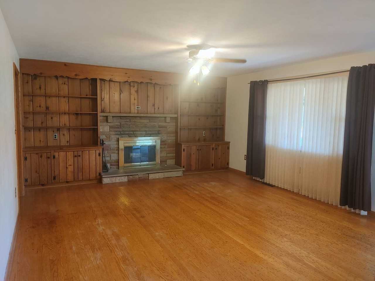 607 37th St - Photo 2 of 21