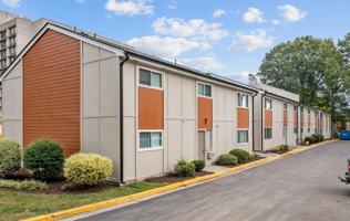 featured image of 901 S Duke St