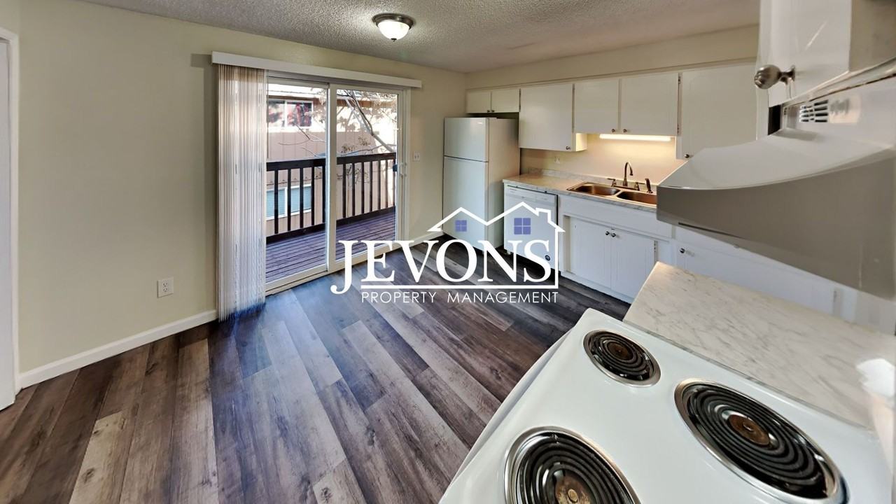 607 N 6th Ave Yakima, WA 98902 - Photo 2 of 36