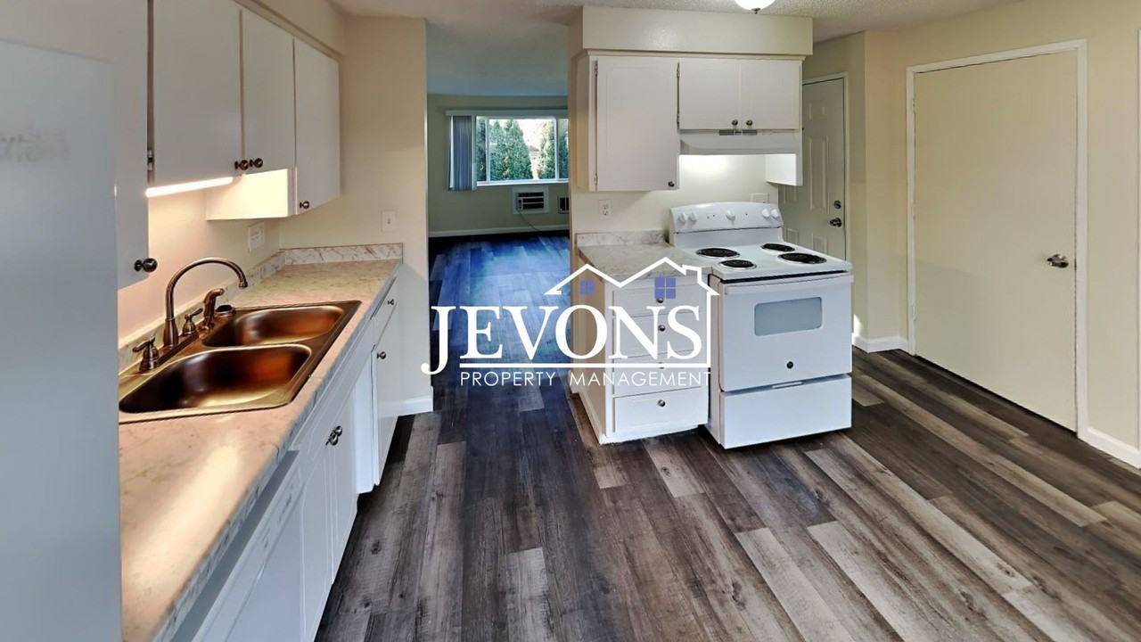 607 N 6th Ave Yakima, WA 98902 - Photo 4 of 36