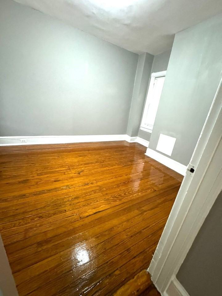 331 E St Ne - Photo 4 of 6