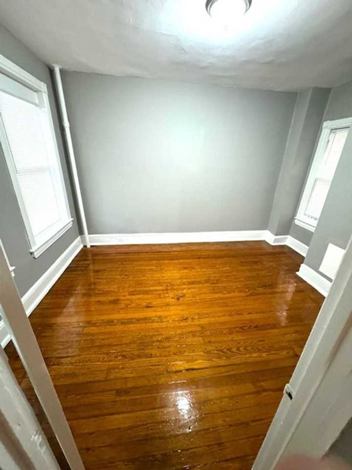 331 E St Ne - Photo 6 of 6