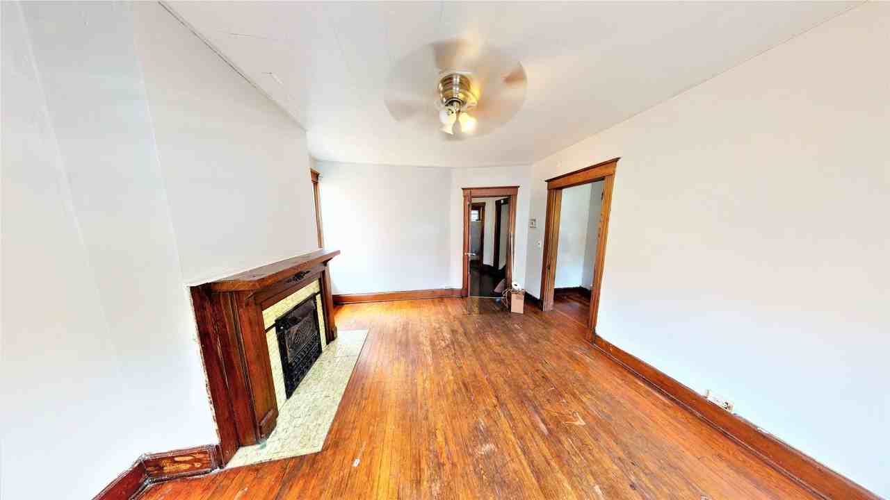 213 Atkinson St - Photo 2 of 11