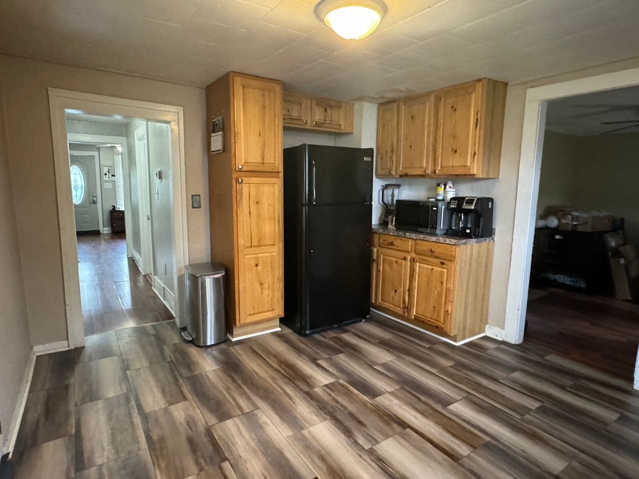 512 Humphrey St - Photo 3 of 9