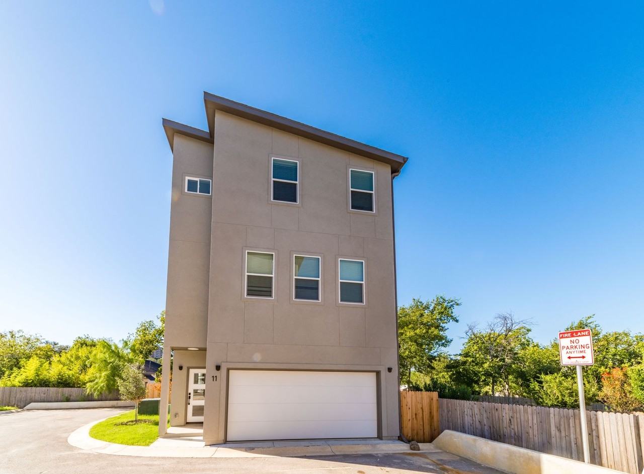 1618 W Lawndale Dr #11