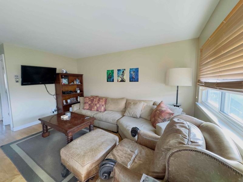 85 Chambers Ave #7 - Photo 2 of 11