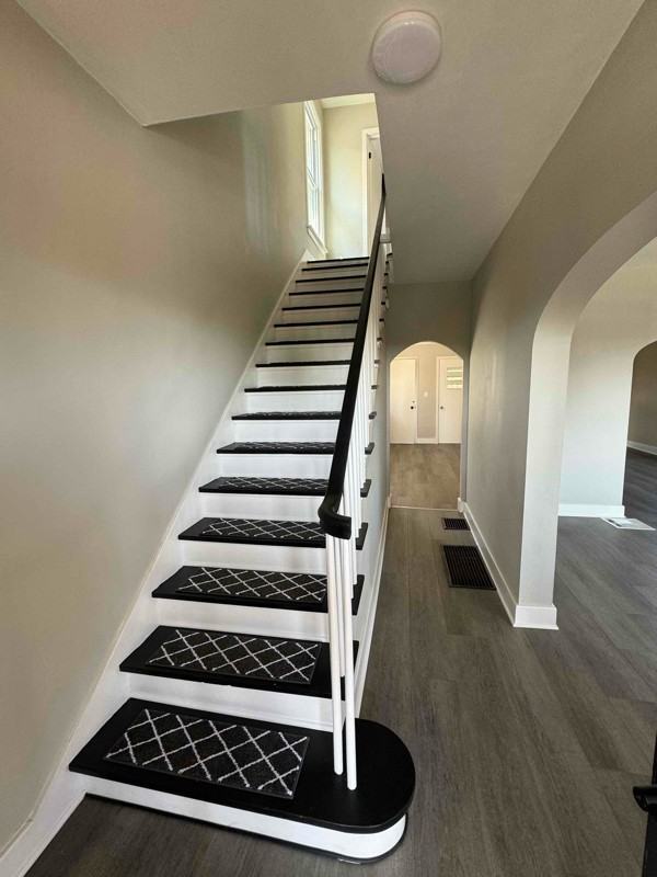 104 S State St - Photo 2 of 13