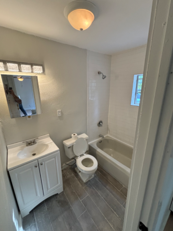 208 Putnam Dr #2 - Photo 3 of 7