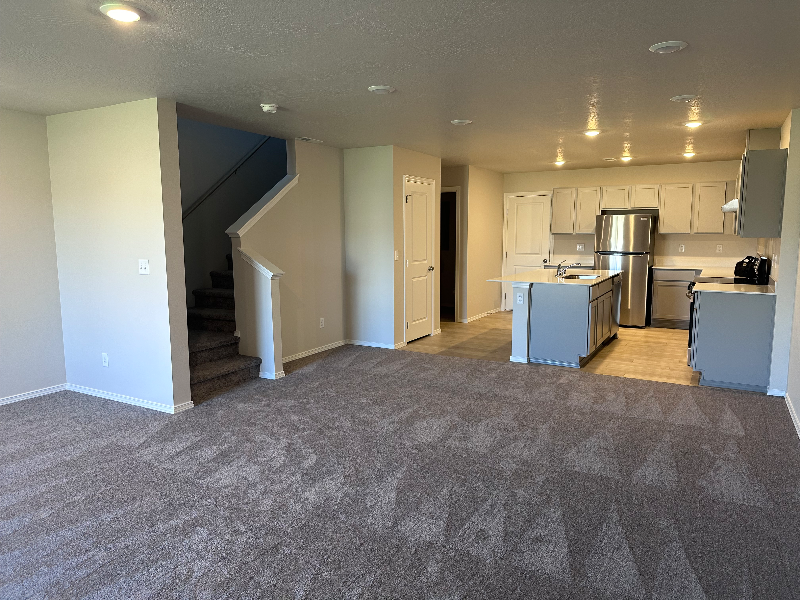 181 E Lupine Ln - Photo 2 of 13