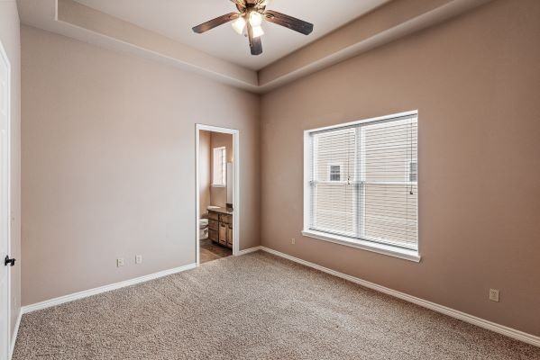 14910 Leeward Dr #702 - Photo 3 of 27