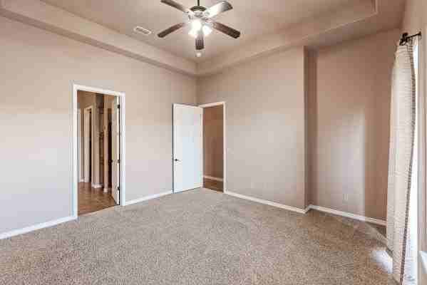 14910 Leeward Dr #702 - Photo 4 of 27