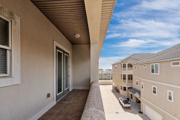 14910 Leeward Dr #702 - Photo 6 of 27