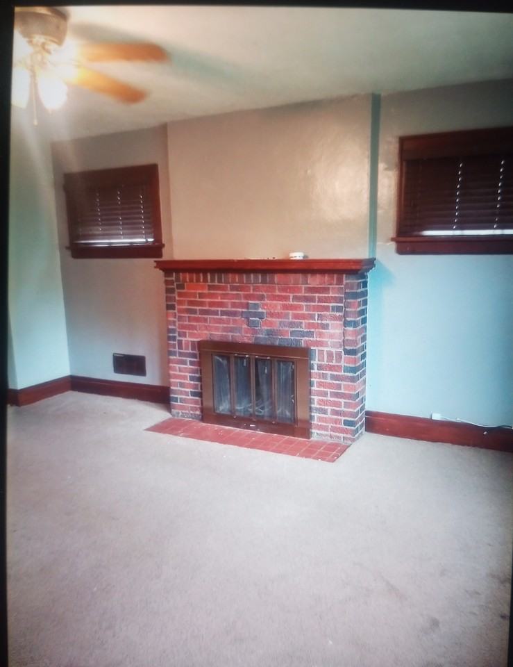 180 57th St #1 - Photo 2 of 11