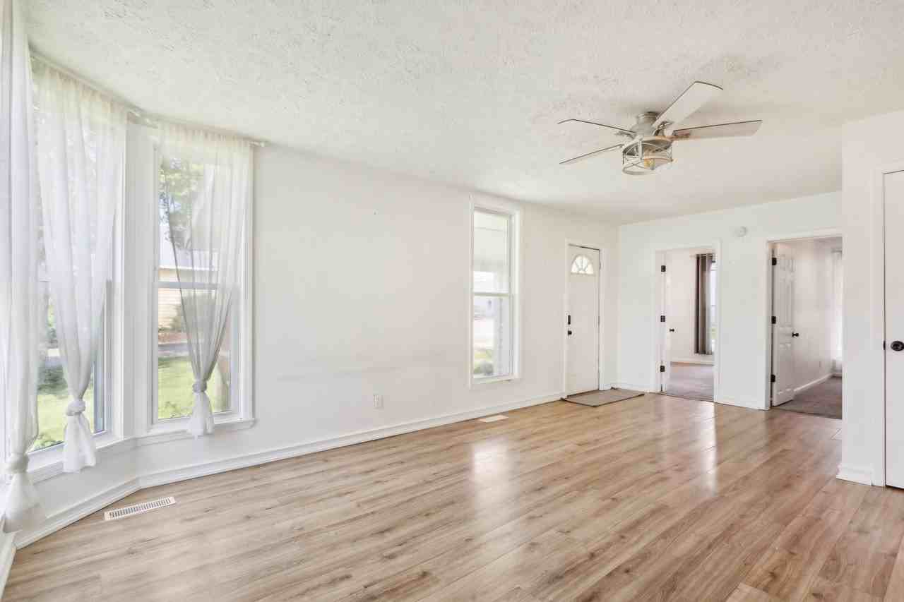 104 E Wabash St #NA - Photo 3 of 24