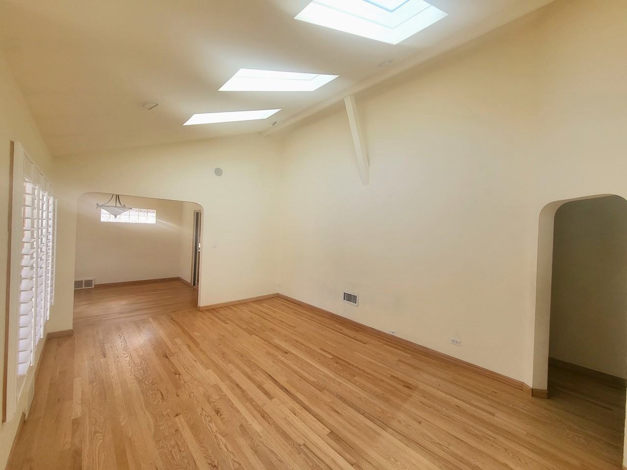 321 Glencoe St #NA - Photo 3 of 29