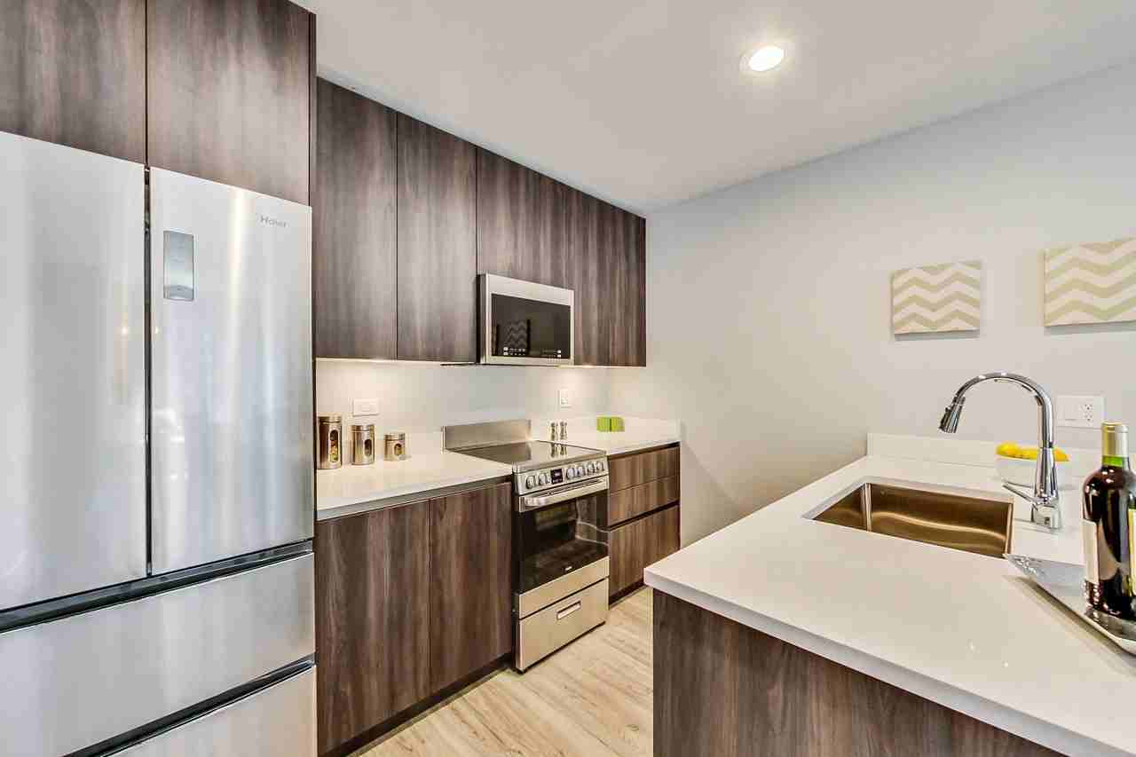 300 W Division St #613 - Photo 3 of 8