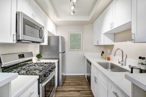 featured image of 1807 North Las Palmas Avenue