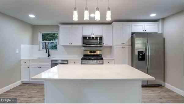 432 Vernon St - Photo 4 of 13