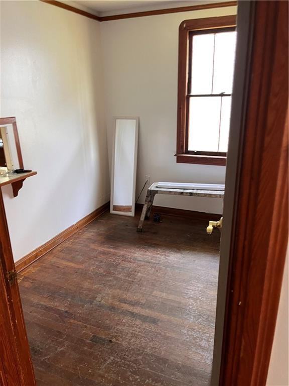 842 Sumner St - Photo 2 of 7