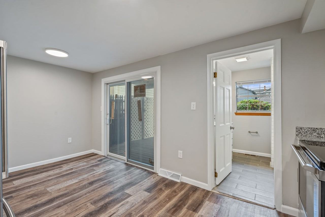 322 Gildenfenny St - Photo 5 of 22