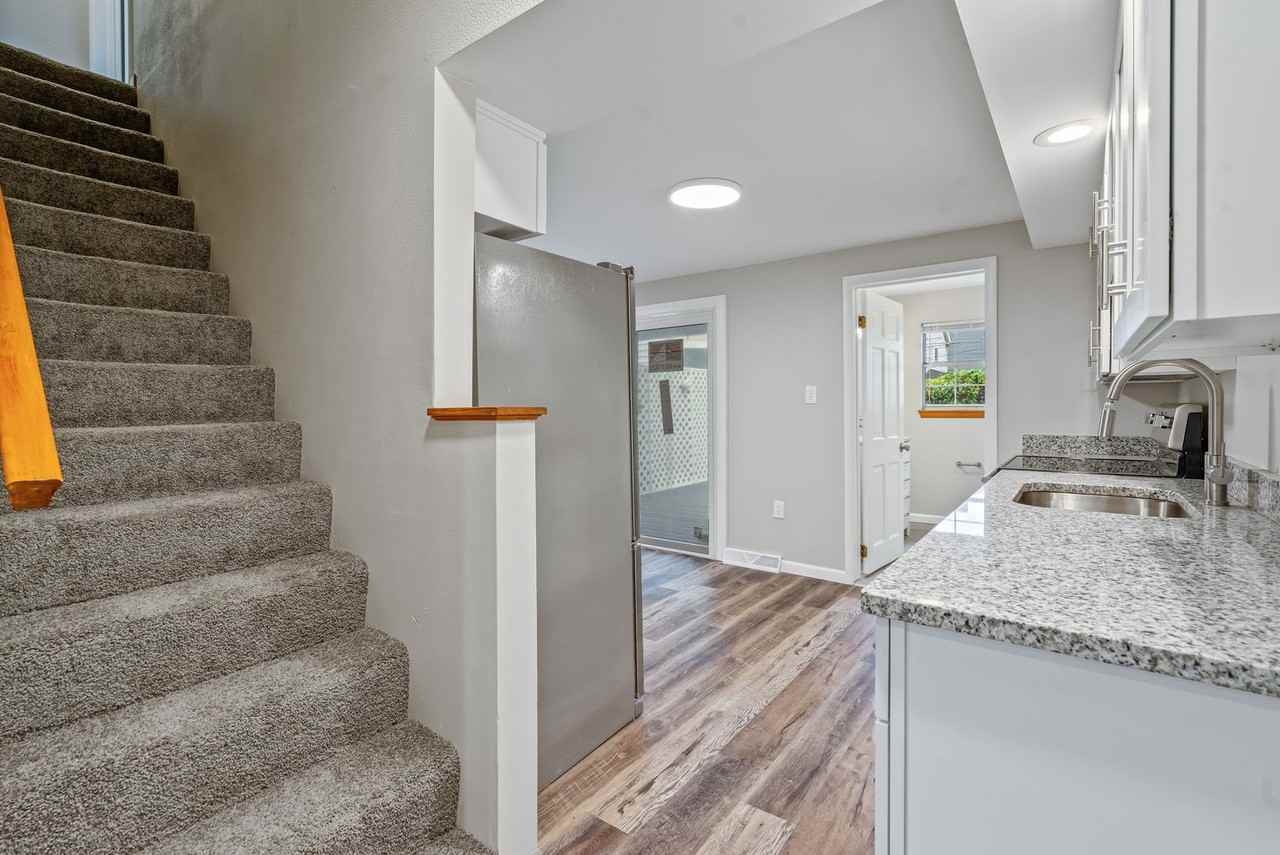 322 Gildenfenny St - Photo 6 of 22