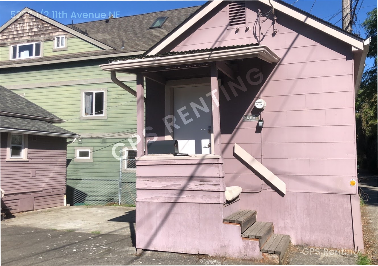 5236 1/2 11th Ave Ne - Photo 2 of 12