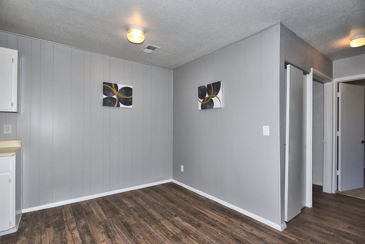 Summerstone Duplexes - Photo 2 of 15