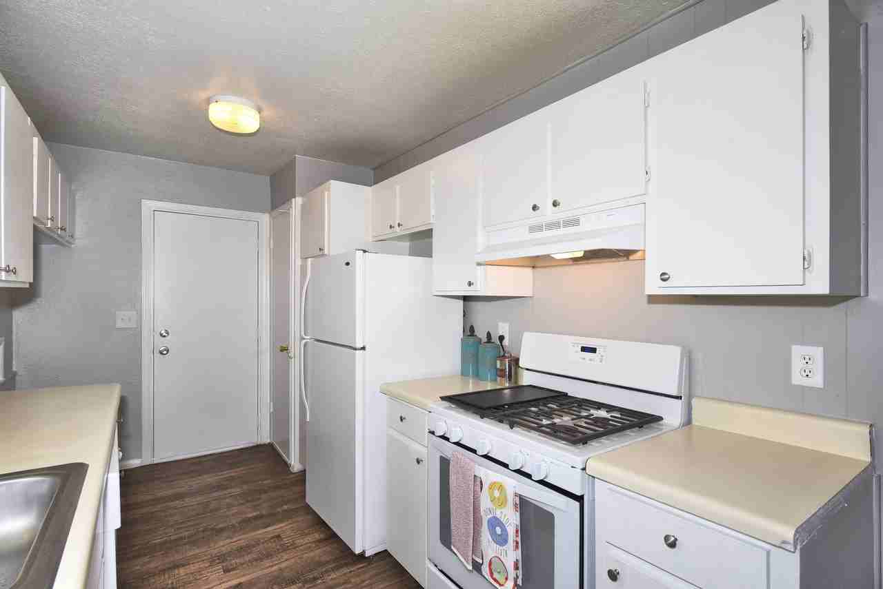 Summerstone Duplexes - Photo 3 of 15