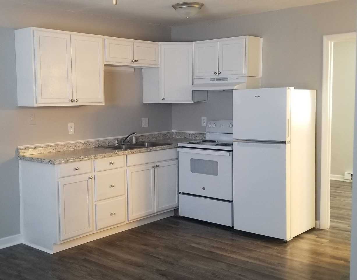 South Point Apartments - Photo 5 of 13