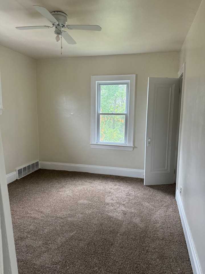 4115 E 143rd St - Photo 2 of 6