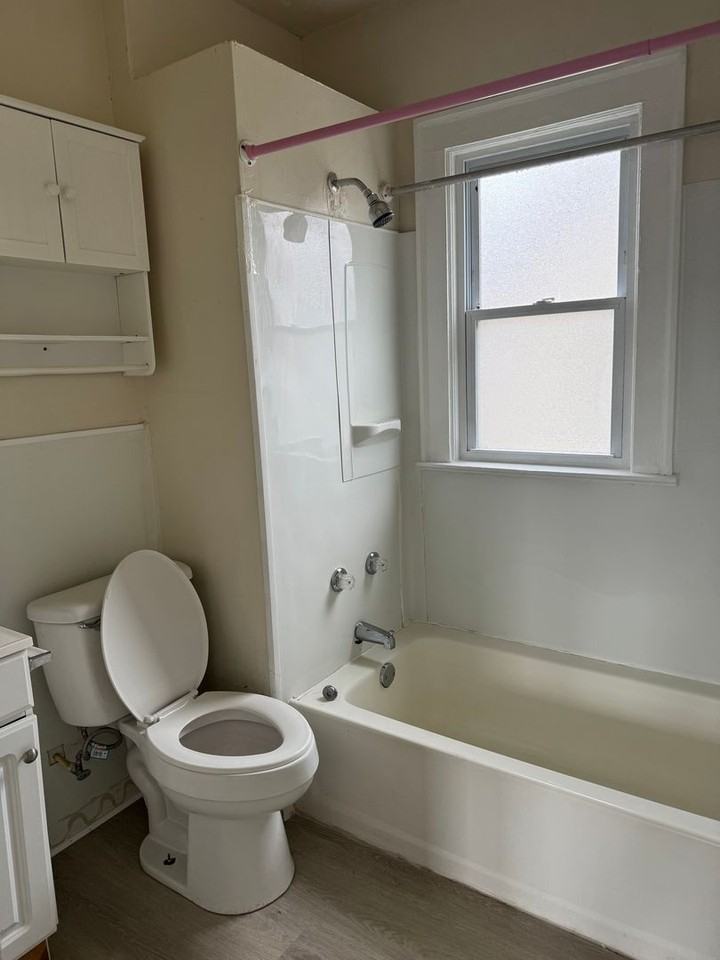 4115 E 143rd St - Photo 3 of 6