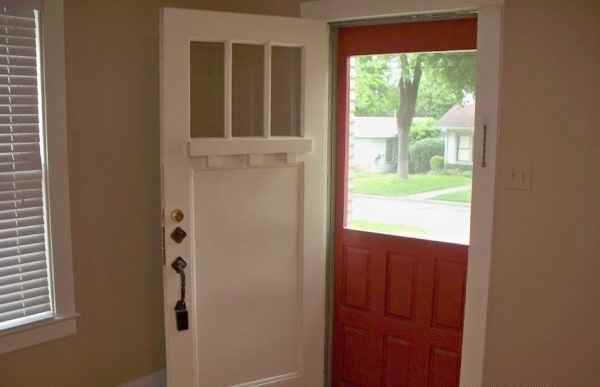 230 Corona Ave - Photo 2 of 15