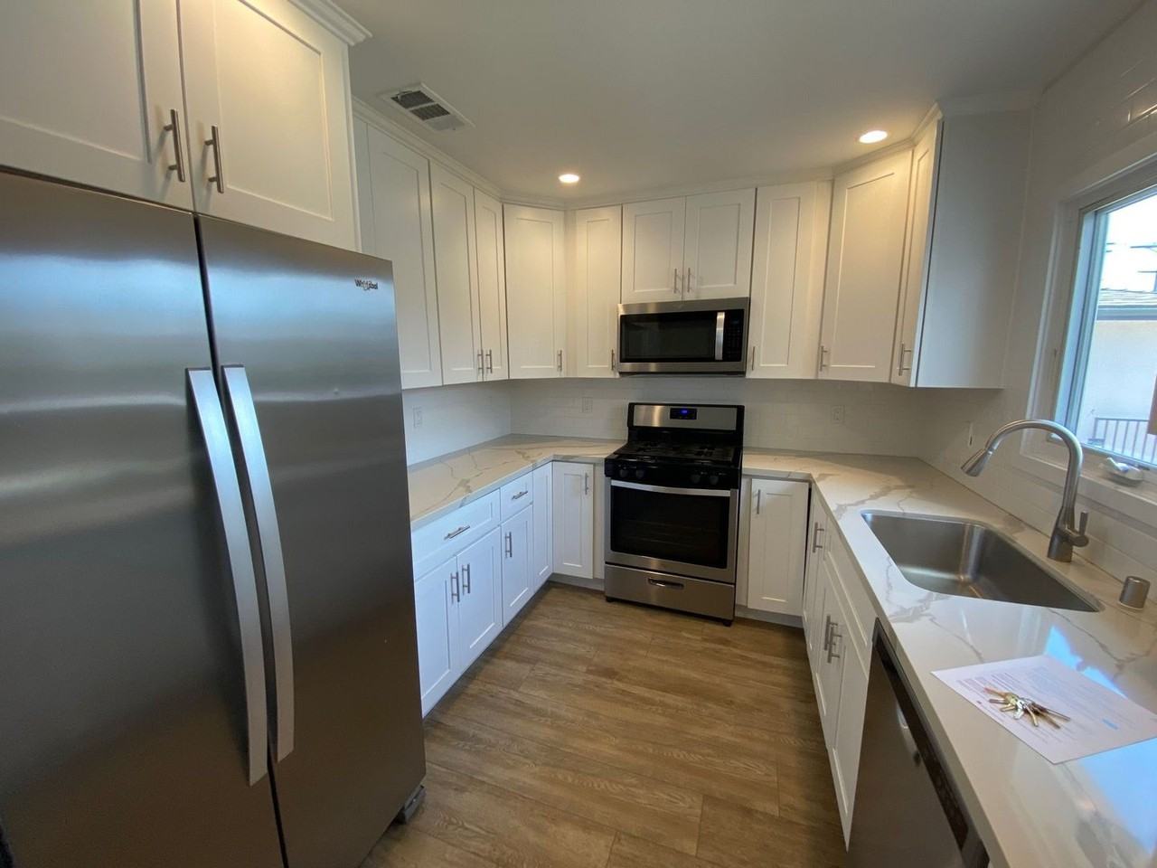 4845 63rd St - Photo 5 of 18