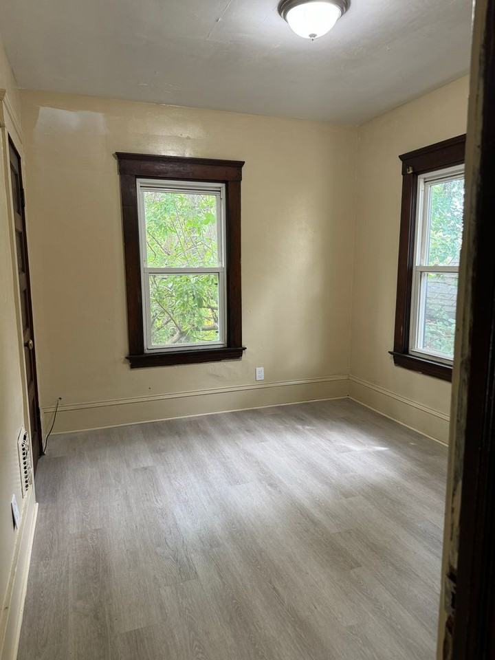 3622 Independence Rd - Photo 7 of 11