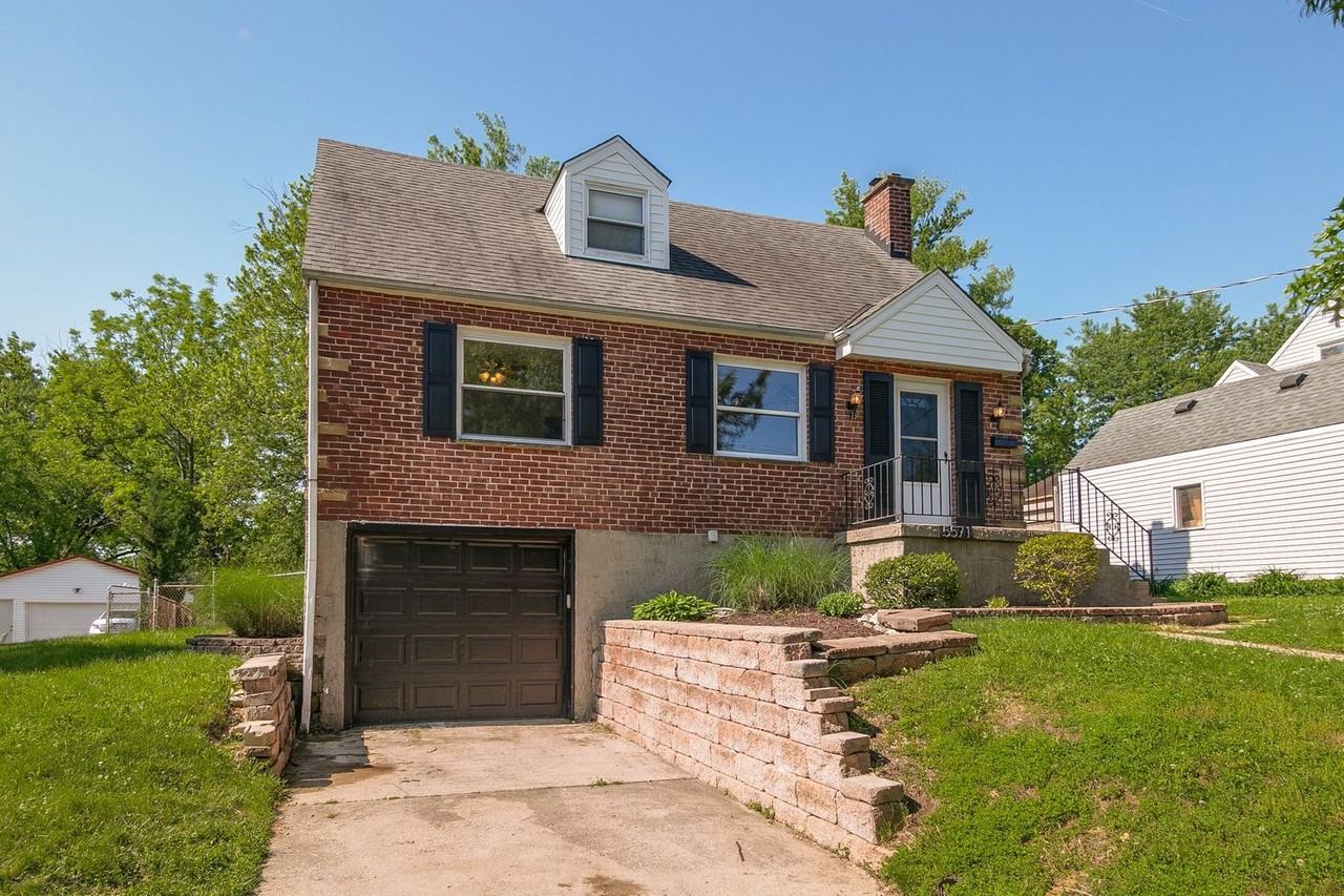 5571 Clearview Ave - Photo 2 of 37