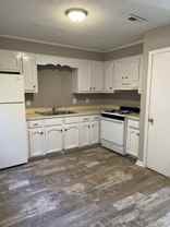 803 E Davidson - Photo 1 of 1