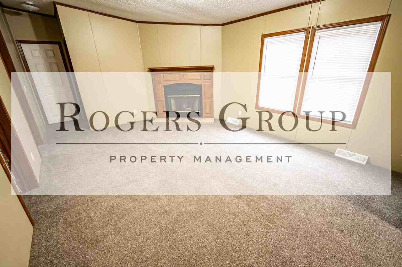 348 Fern Ln - Photo 3 of 10