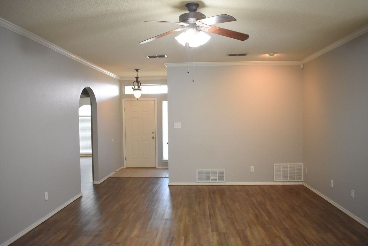 6121 16th St - Photo 3 of 16